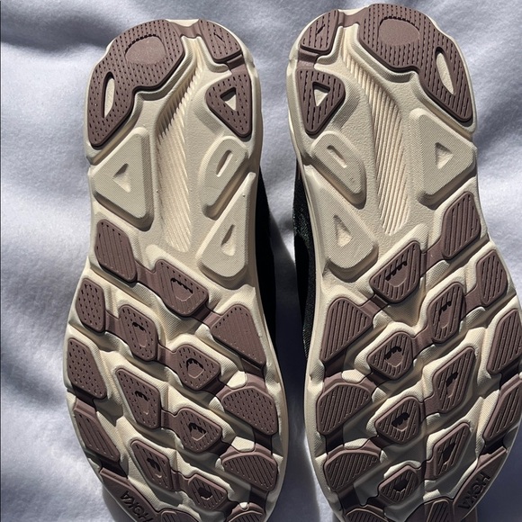 Hoka Women's Black and Light Pink Athletic Shoes - Picture 4 of 8